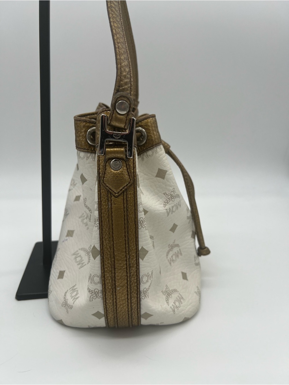 Authentic MCM White Visetos Drawstring Bucket Bag Metallic Bronze Trim - Picture 3 of 8